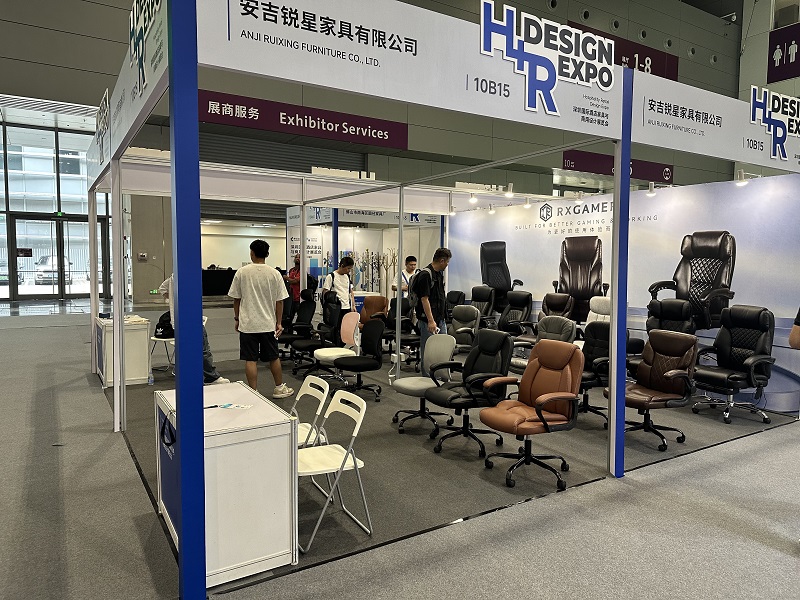 تعرض شركة Anji Ruixing Furniture أحدث مجموعة كراسي المكتب في معرض Shenzhen International Hotel & Commercial Furniture Expo لعام 2026